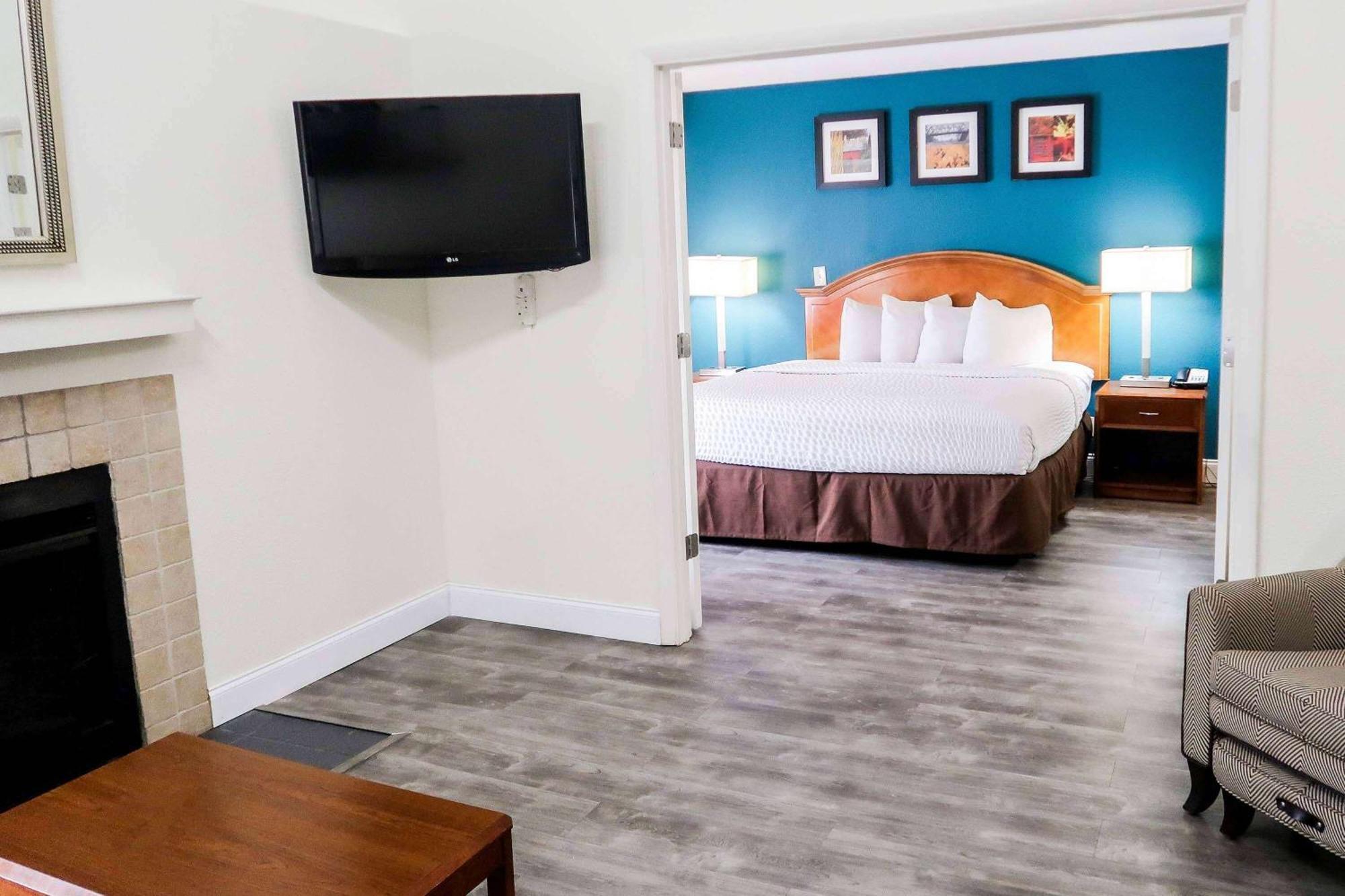Tysons Corner Suites, A Baymont By Wyndham Viena Exterior foto